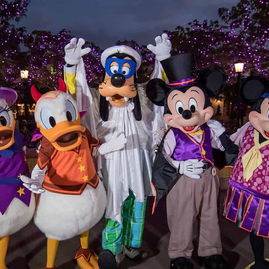 America’s Top Halloween Towns RAVE Reviews