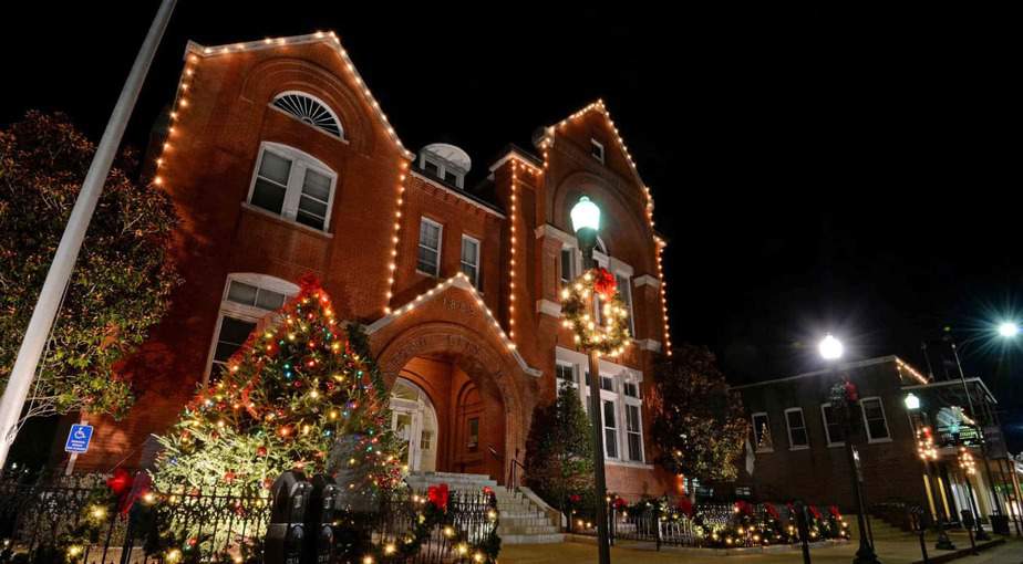 America S Top Festive Christmas Town For 2020 Rave Reviews
