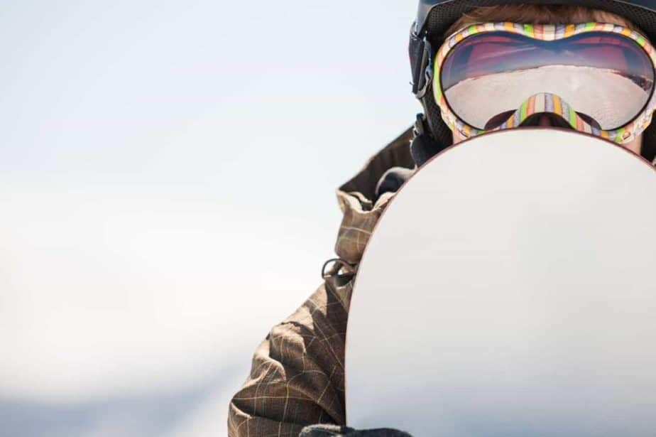 how to wax snowboard