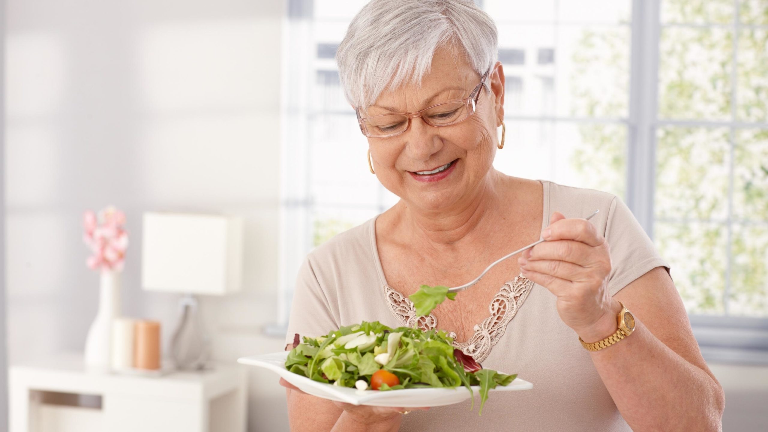 senior woman eating healthy